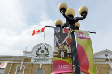 Obraz premium lamp post mounted CNE banners outside the CNE Administration Building, Exhibition Place, Toronto (22 August 2026)