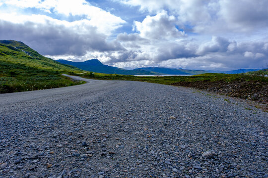 Mj&oslash;lkevegen (la strada del latte). Pista sterrata ciclabile. Norvegia