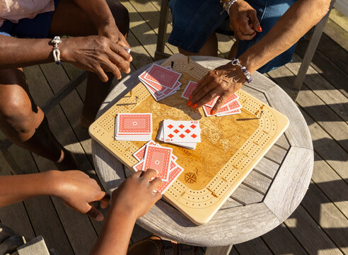 Black family Play Cribbage board game playing cards 