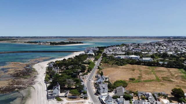 port et c&ocirc;te rocheuse du Croisic en Bretagne sud