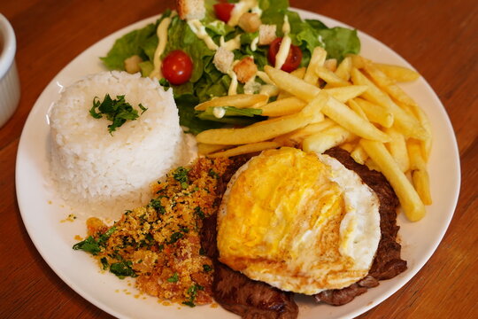 Bile a Cavalo - Ovo Prato Executivo - Comida - Alimento - Almo&ccedil;o - Shopping