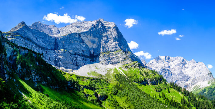famous valley in austria - alpe eng