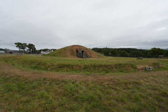 South Western Entrance to Bryn Celli Ddu, a neolithic chambered tomb on the island of Anglesey, Wales, UK