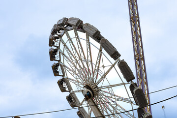 ferris wheel against blue sky © tchen2046