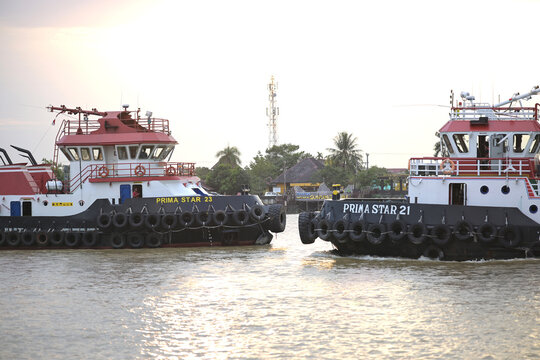 tugboat