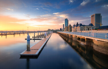 Fototapeta premium Docklands Harbor Sunrise, Melbourne - Tranquil Cityscape