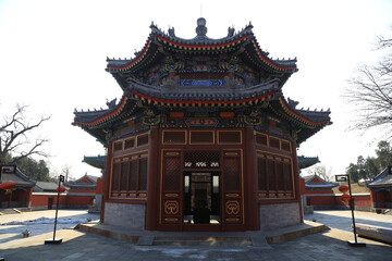 Fototapeta premium Traditional Chinese Temple with Ornate Roofs in Beijing