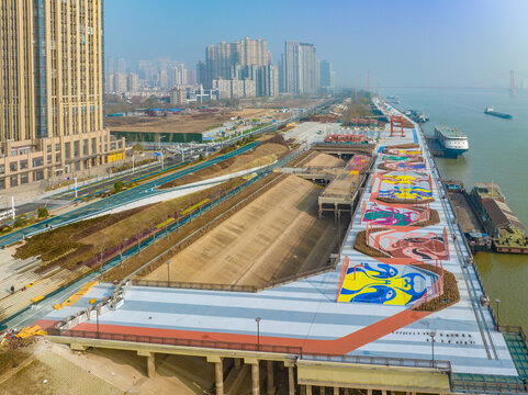 Yangsigang Urban Art Runway with Graffiti and Port Integration