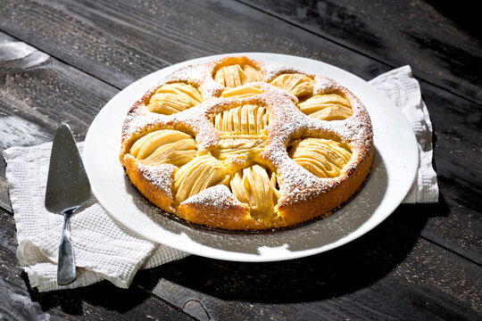 Home-baked apple pie on cake plate