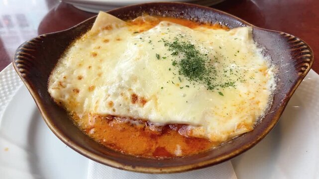 焼き立て熱々ラザニア チーズ＆ミートソース