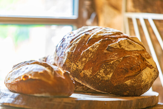 Brot - Laib - B&auml;cker - Holzofenbrot