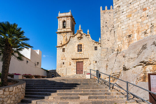 Scenic summer sight in Peniscola, beautiful seaside town in the Province of Castellon, Valencian Comunity, Spain.