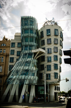 Building Fa&ccedil;ades in Prague, Czech Republic