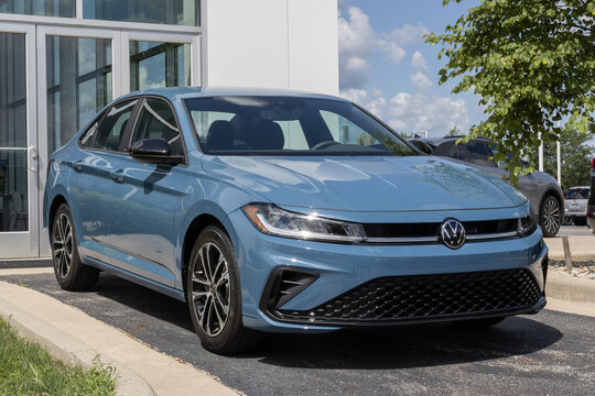 Volkswagen Jetta 1.5T Sport Midsize Sedan display. VW offers the Jetta with a 1.5L TSI Turbo 4-Cylinder engine. MY:2026