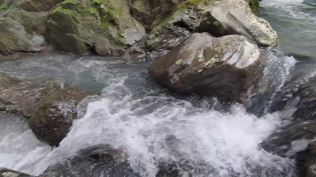 Recorridos entre rios, monta&ntilde;a y cascadas