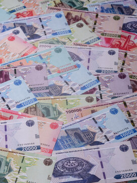 Uzbekistan, uzbek paper banknotes som for settlements and financial transactions. Uzbek som