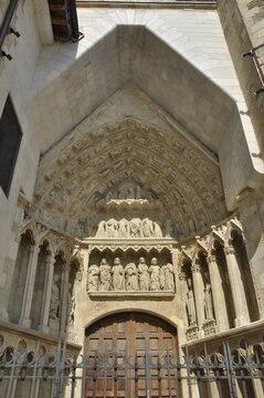 Portada de Santa Ana en la Catedral de Santa Mar&iacute;a Catedral Vieja de Vitoria