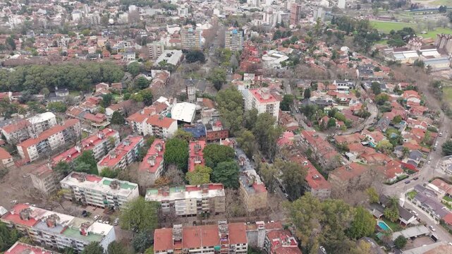Vista a&eacute;rea de Ciudad Jard&iacute;n Lomas del Palomar, barrio residencial arbolado y urbanismo planificado en Tres de Febrero, Buenos Aires