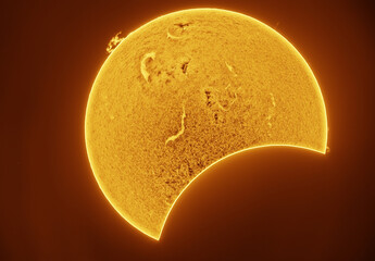 2026 Total Solar Eclipse - Chromosphere in Halpha © Azathoth Pics