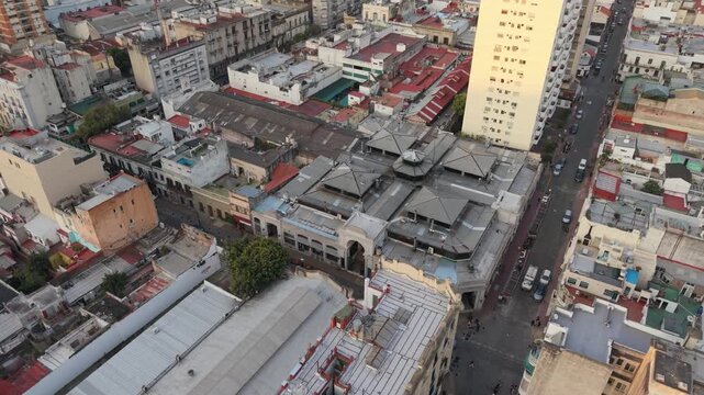 Mercado de San Telmo en Buenos Aires, turismo y viajes por el casco hist&oacute;rico de la ciudad