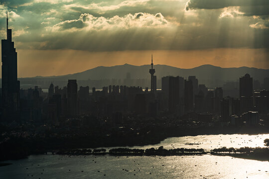 From the summit of Purple Mountain in Nanjing at dusk, overlooking the entire city of Nanjing
