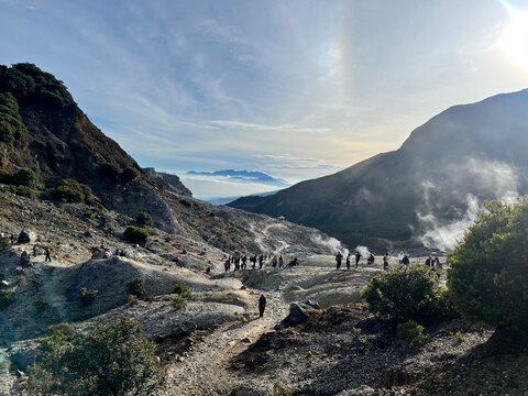The view at Mount Papandayan in Garut, West Java, Indonesia, at 10 a.m. People come and go in a steady stream to hike, seeking nothing more than to experience the true beauty of nature.