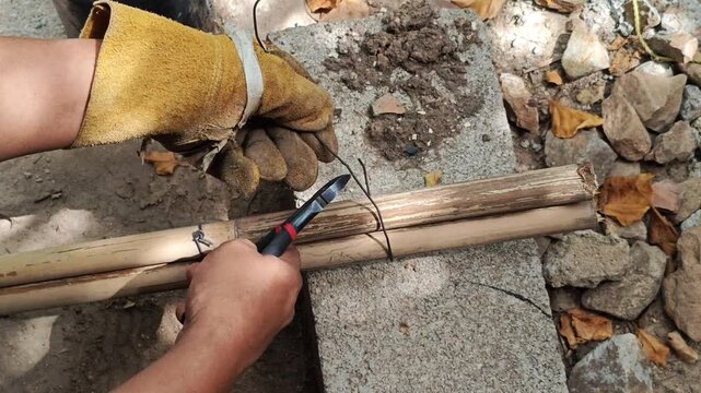 Tying Two Bamboo Canes Together with Annealed Wire