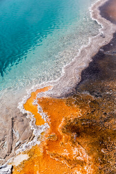USA, Yellowstone Park, Hot spring, Black Pool, close-up