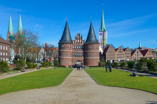 Germany, Luebeck, view to Holsten Gate