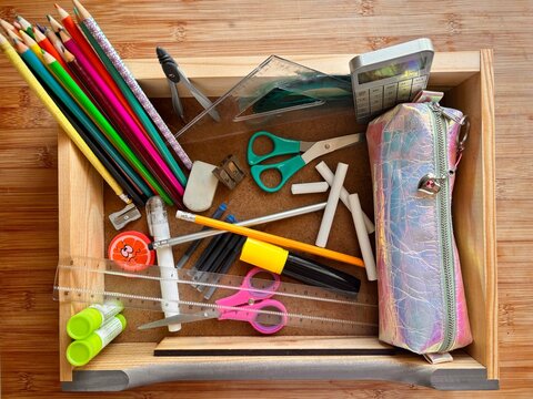 fournitures scolaires de rentr&eacute;e des classes