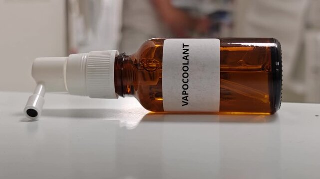 VAPOCOOLANT rapid-cooling topical spray for temporary local analgesia before minor procedures