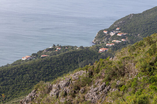 Arr&aacute;bida hills overlooking atlantic ocean and coastal houses