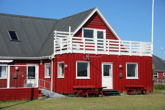 Casa in legno rossa tradizionale con patio, Danimarca