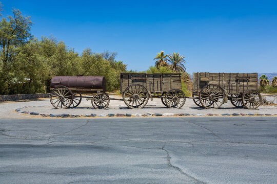 old waggon at the entrance of the Furnance Creek Ranch in the middle of Death Valley