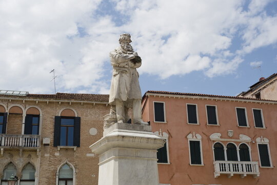 statue of Niccol&ograve; Tommaseo in Venice