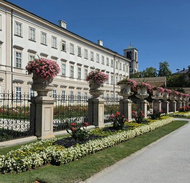 Schloss Mirabell in Salzburg &Ouml;sterreich mit Gartenanlage