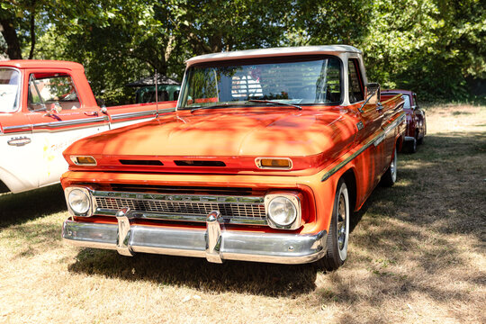 Alter Chevrolet Pick Up im Kurpark von Bad Kreuznach, Deutschland, 02.08.2026 