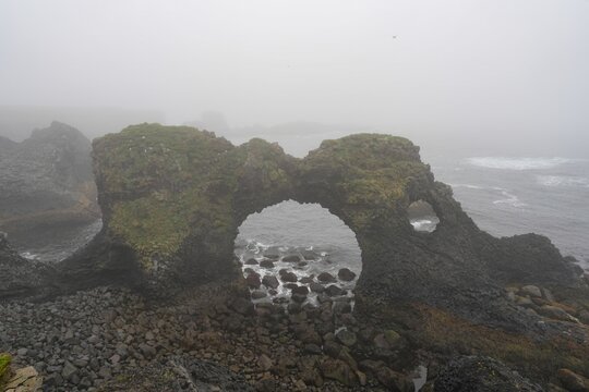  Gatklettur (Hellnar Arch) is a natural basalt stone arch located between Arnarstapi and Hellnar on the Snaefellsnes Peninsula in western Iceland.