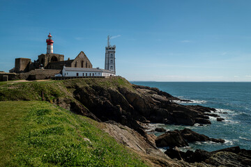 Le phare de la pointe Saint-Mathieu à Plougonvelin dans le Finistère © sebastien rabany