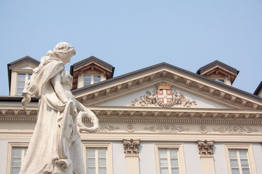 Domodossola particolare del Municipio