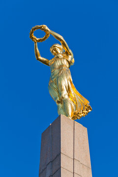 Luxembourg, Statue of Gelle Fra