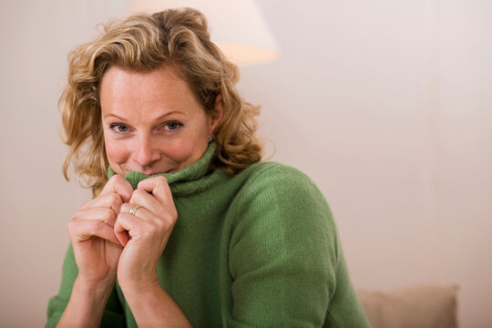 Mature woman, portrait