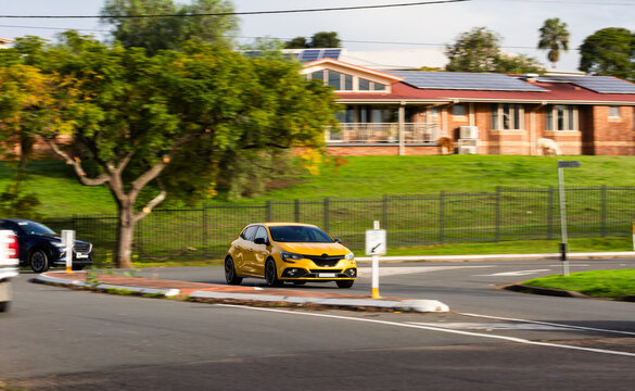 Vehicle turning into intersection in Australian country town