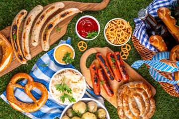 Naklejka premium Oktoberfest picnic and barbecue food, Oktoberfest bavarian party menu