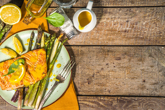 Grilled salmon with asparagus