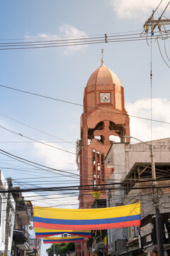 cupula Iglesia de Quimbaya, Quind&iacute;o, Colombia despues del terremoto.
