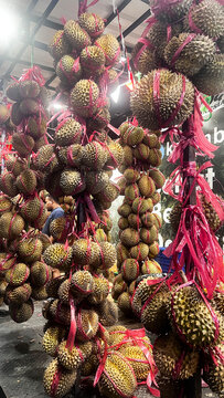 Durian shows beauty It's an organic durian.