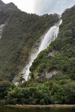 cascade &agrave; Milford Sound