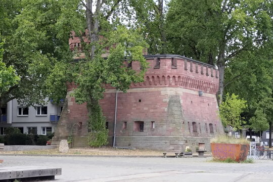 Stadtbefestigung am Rhein in Mainz