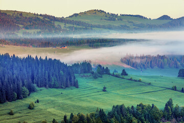 Wiosenny poranek w Pieninach. © Janusz Lipiński